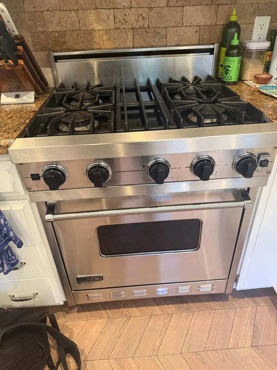 Viking range repair in Tarzana — photo 1